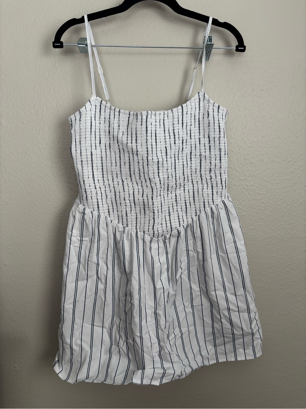 Abercrombie & Fitch Sydney Smocked Dipped waist Mini Dress L petite - Picture 7 of 8